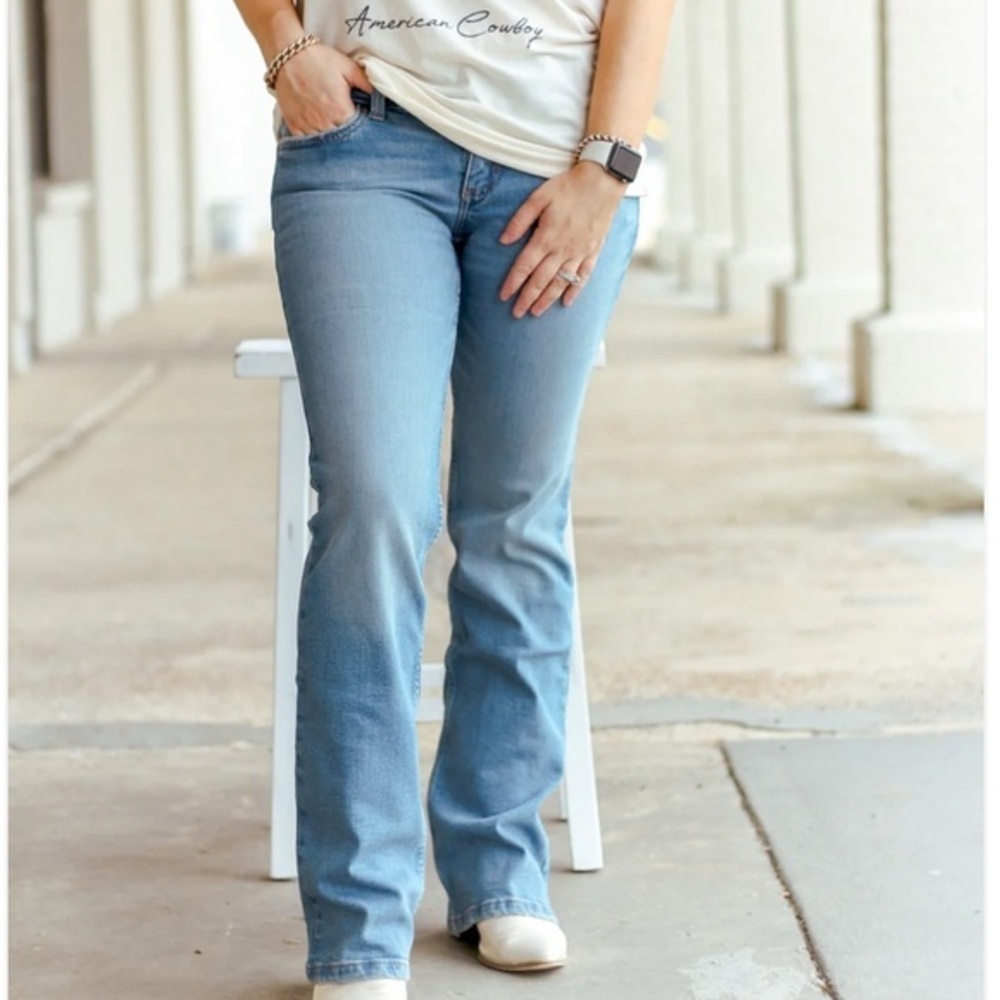 Women's Wrangler Retro Sadie Low Rise Bootcut Jean
